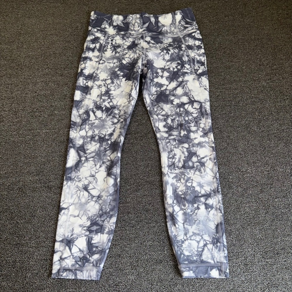 ATHLETA Salutation Stash Grey White Tie Dye Leggings Women's Medium 7/8 Tights‎